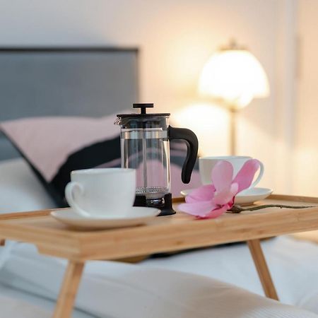 Deluxe Mtp Apartments Matejki By Noclegi Renters بوزنان المظهر الخارجي الصورة