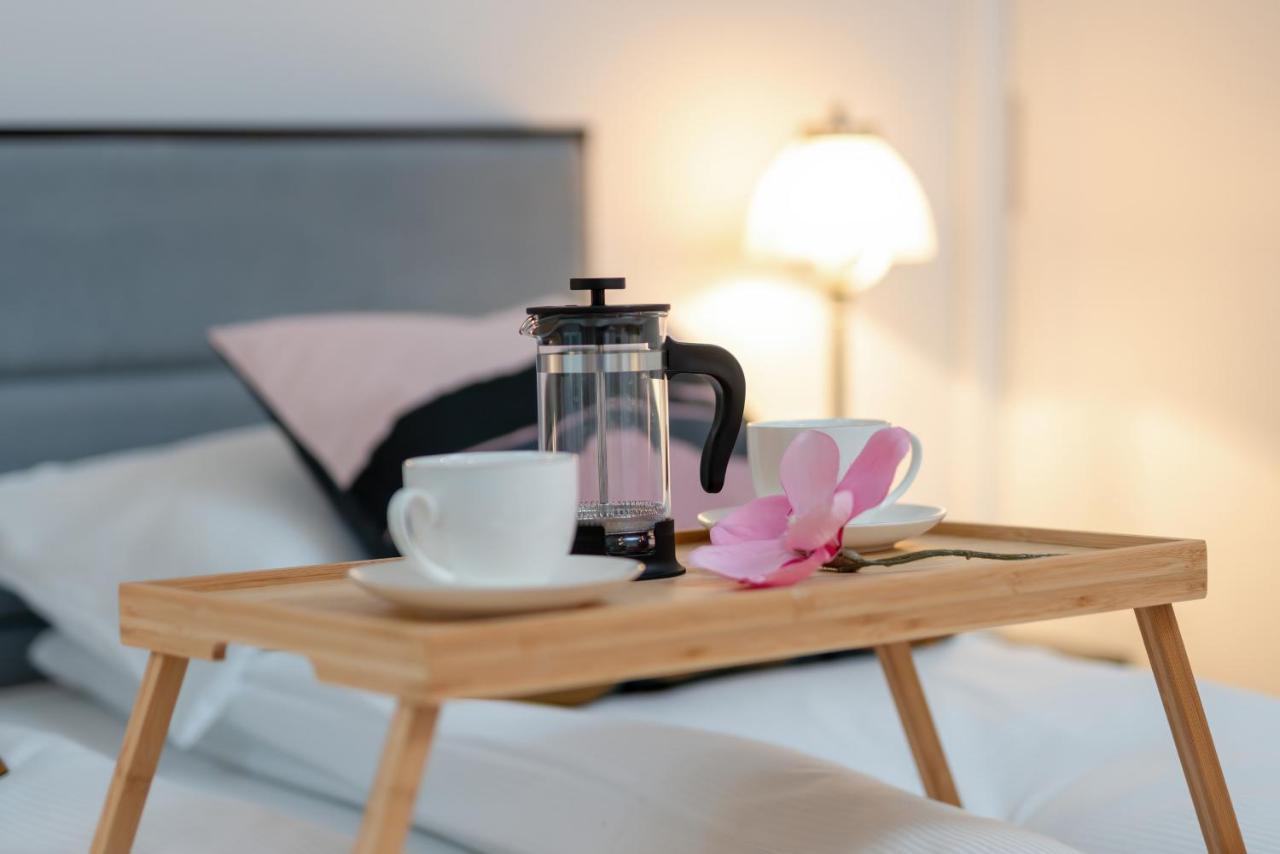 Deluxe Mtp Apartments Matejki By Noclegi Renters بوزنان المظهر الخارجي الصورة