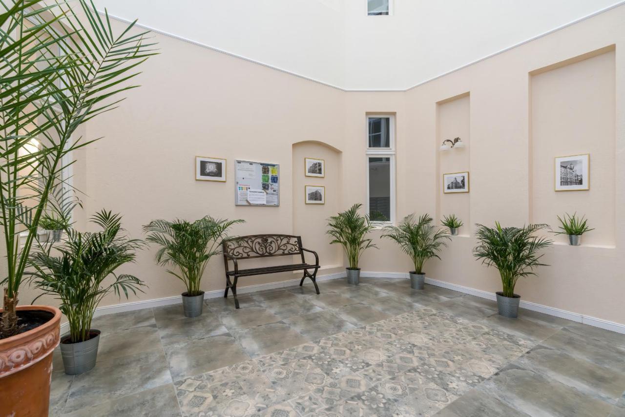 Deluxe Mtp Apartments Matejki By Noclegi Renters بوزنان المظهر الخارجي الصورة