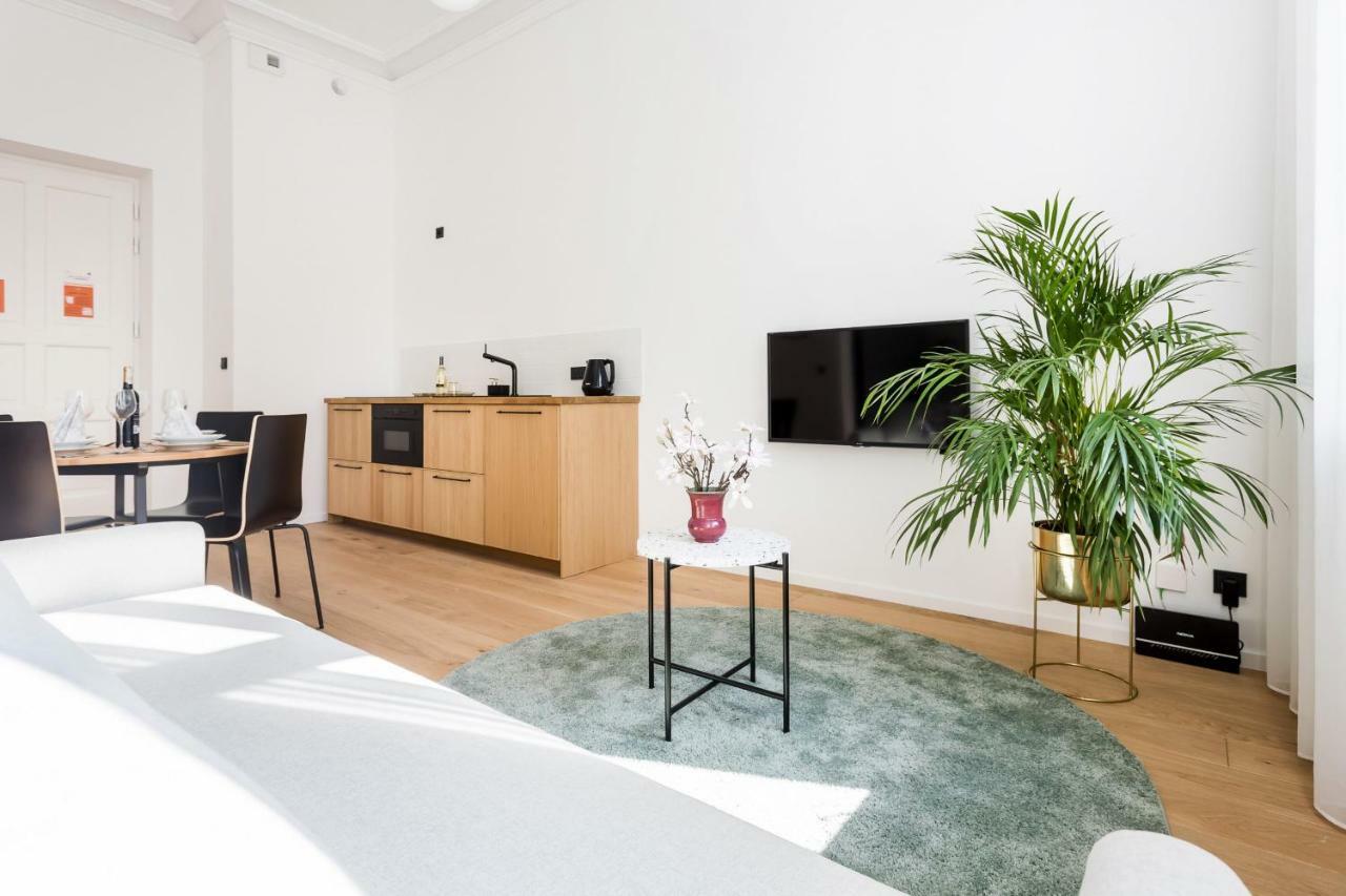 Deluxe Mtp Apartments Matejki By Noclegi Renters بوزنان المظهر الخارجي الصورة